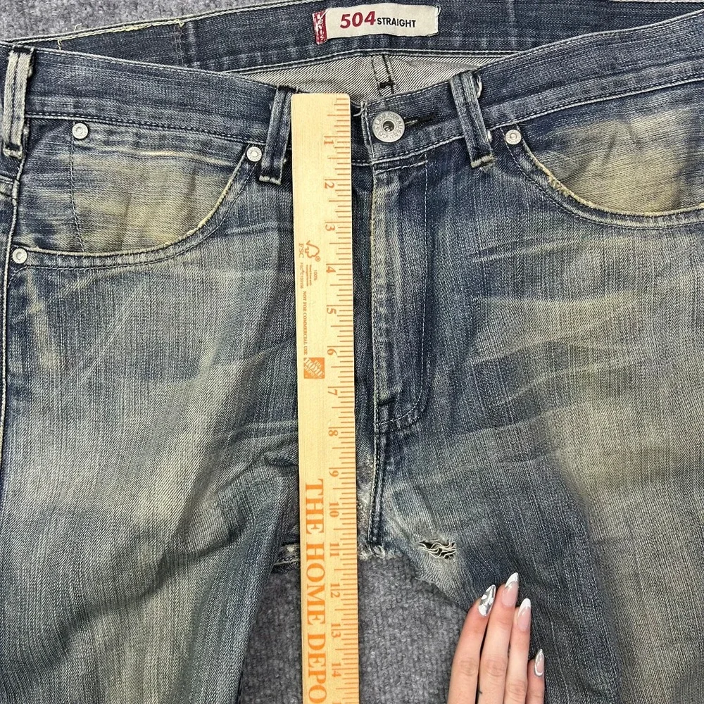Vintage Levi's 504 Straight Jeans Men's Faded Blue Denim Pockets Classic - 34X34